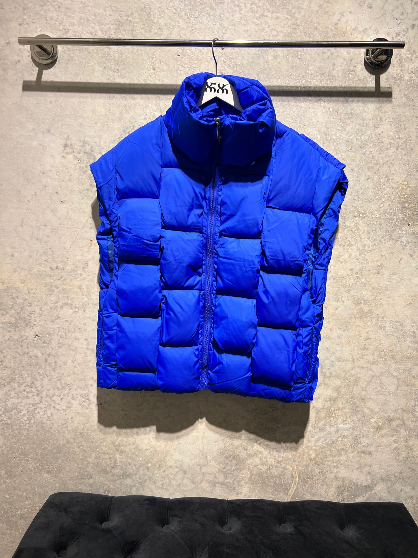 Unisex cobalt blue puffer vest - 8586