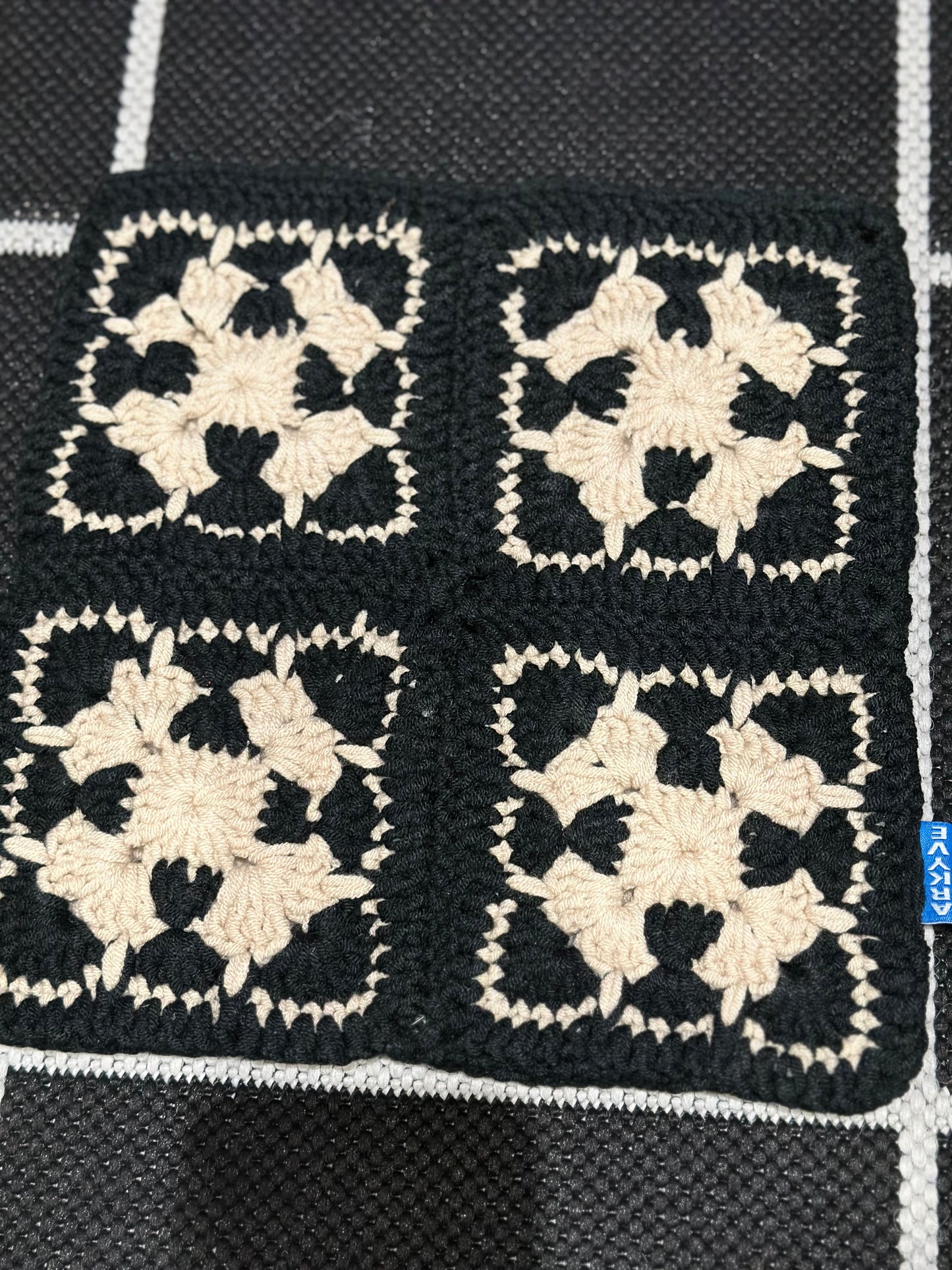 ARKYVE: CROCHET CAT HAT