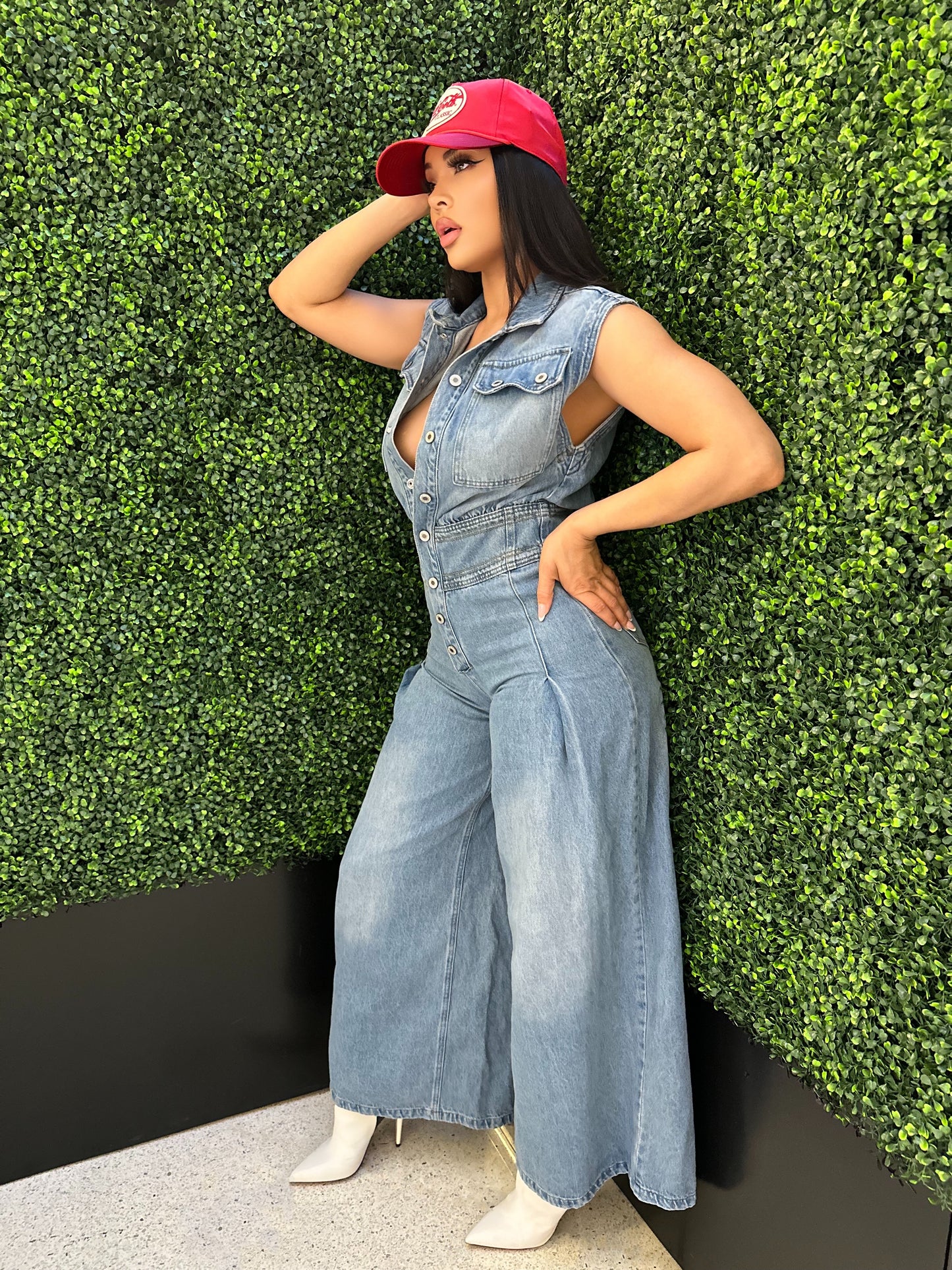 8586 SLEEVELESS DENIM ROMPER: wide leg side view