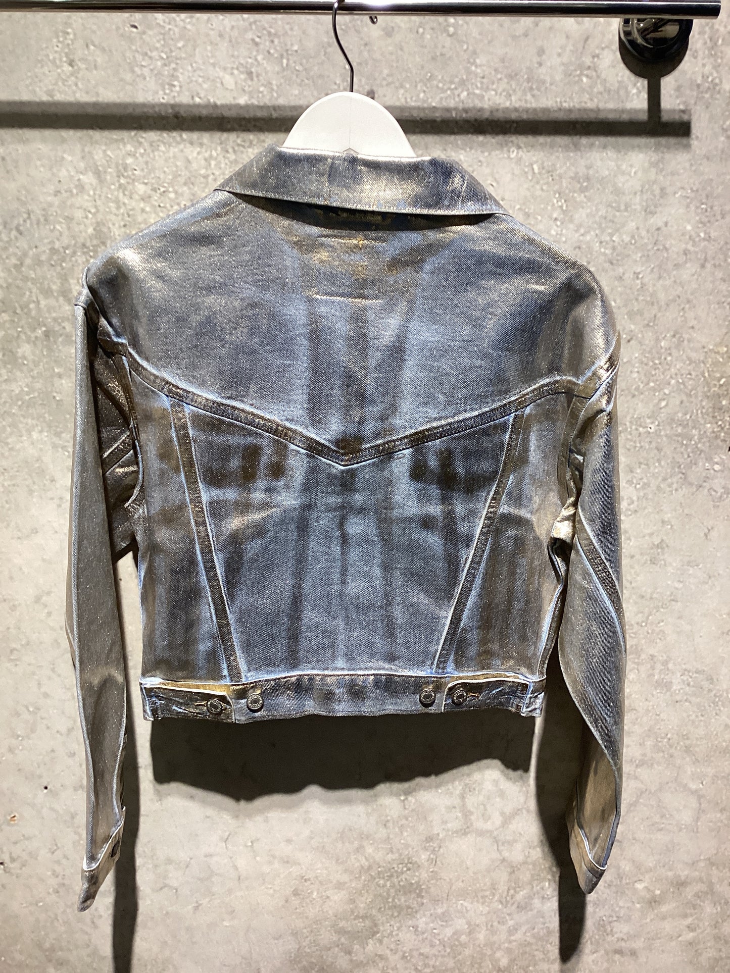 LEVIS: SHRUNKEN 90’s DENIM JACKET