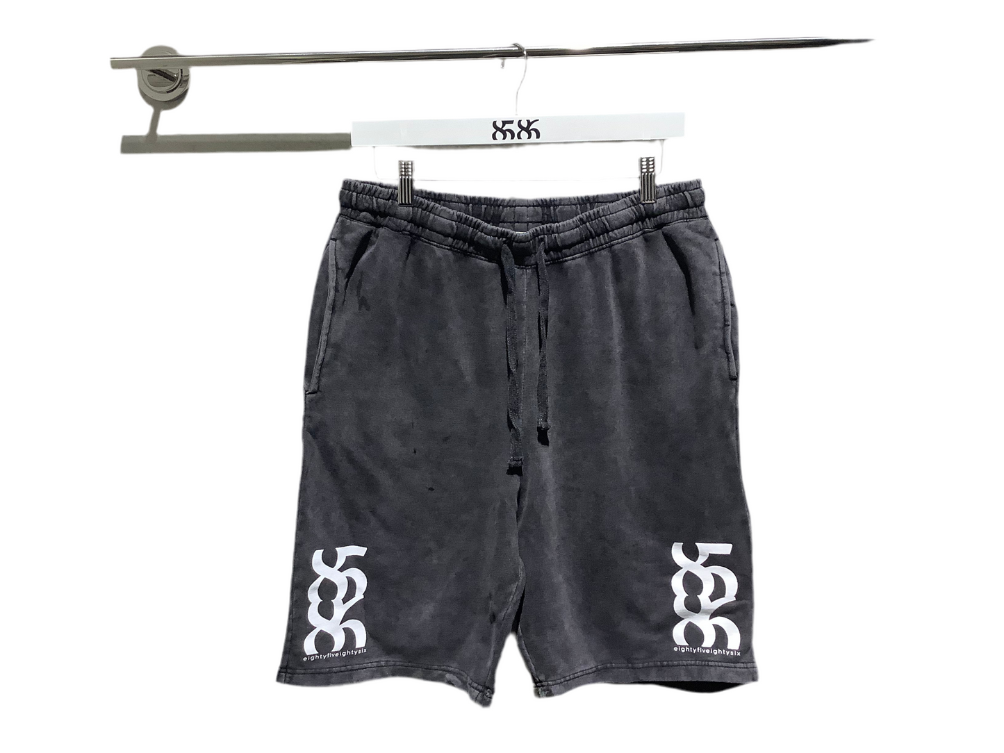 8586: LOGO SWEAT SHORTS