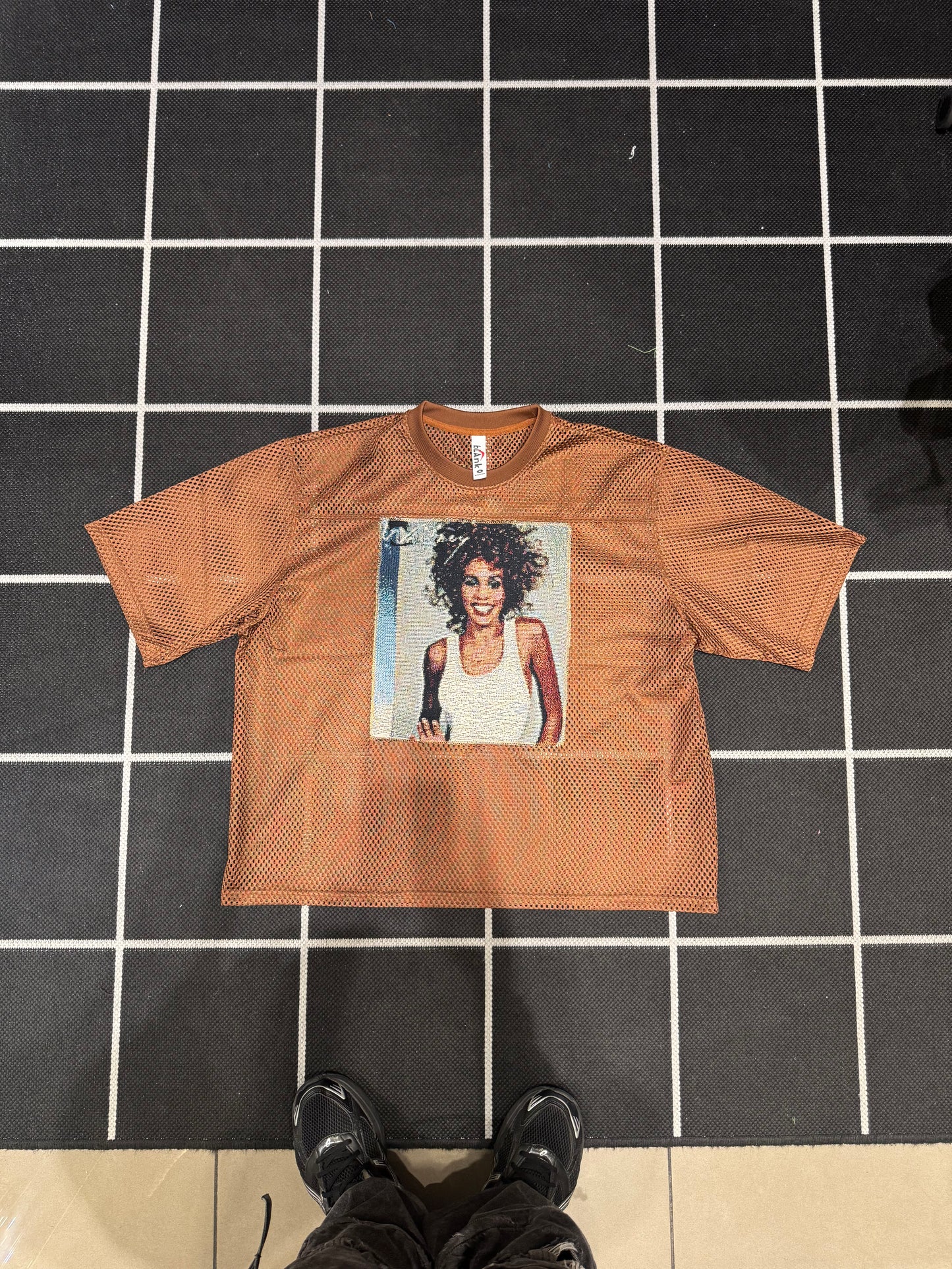 ANGEL GENTLE: WHITNEY TAPESTRY MESH SHIRT