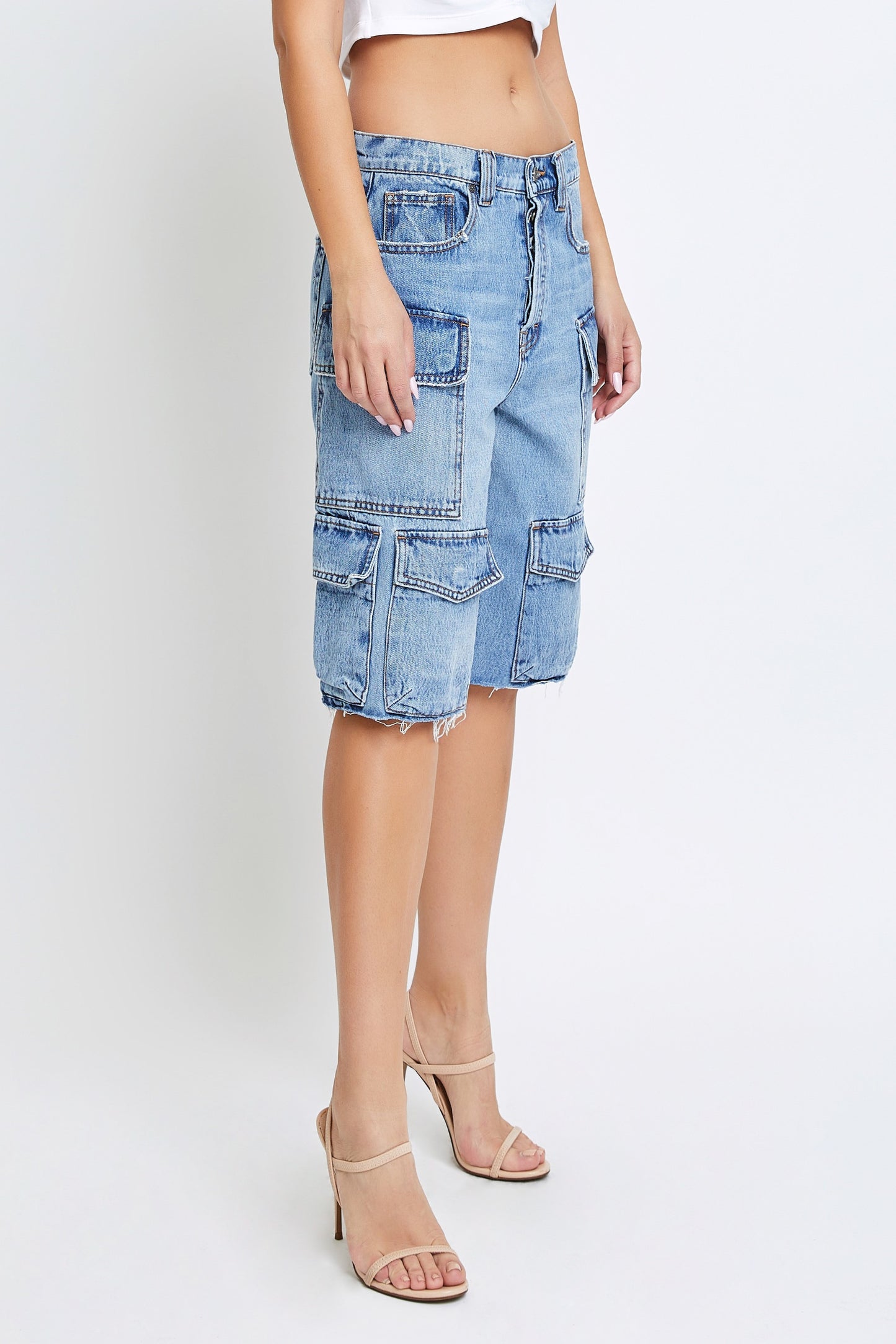 HIDDEN : ALYX CARGO BAGGY SHORTS (side view)