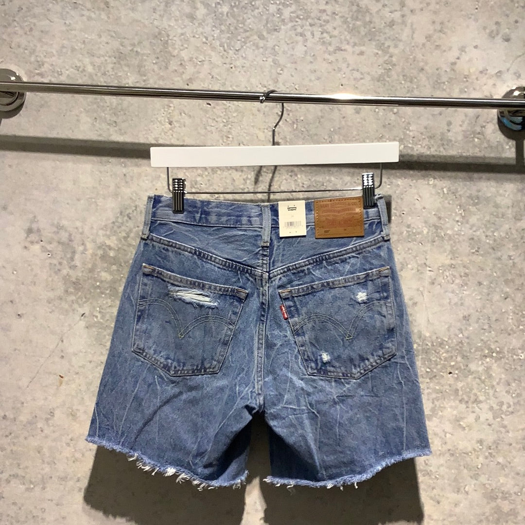 LEVIS 501 high rise mid thigh shorts