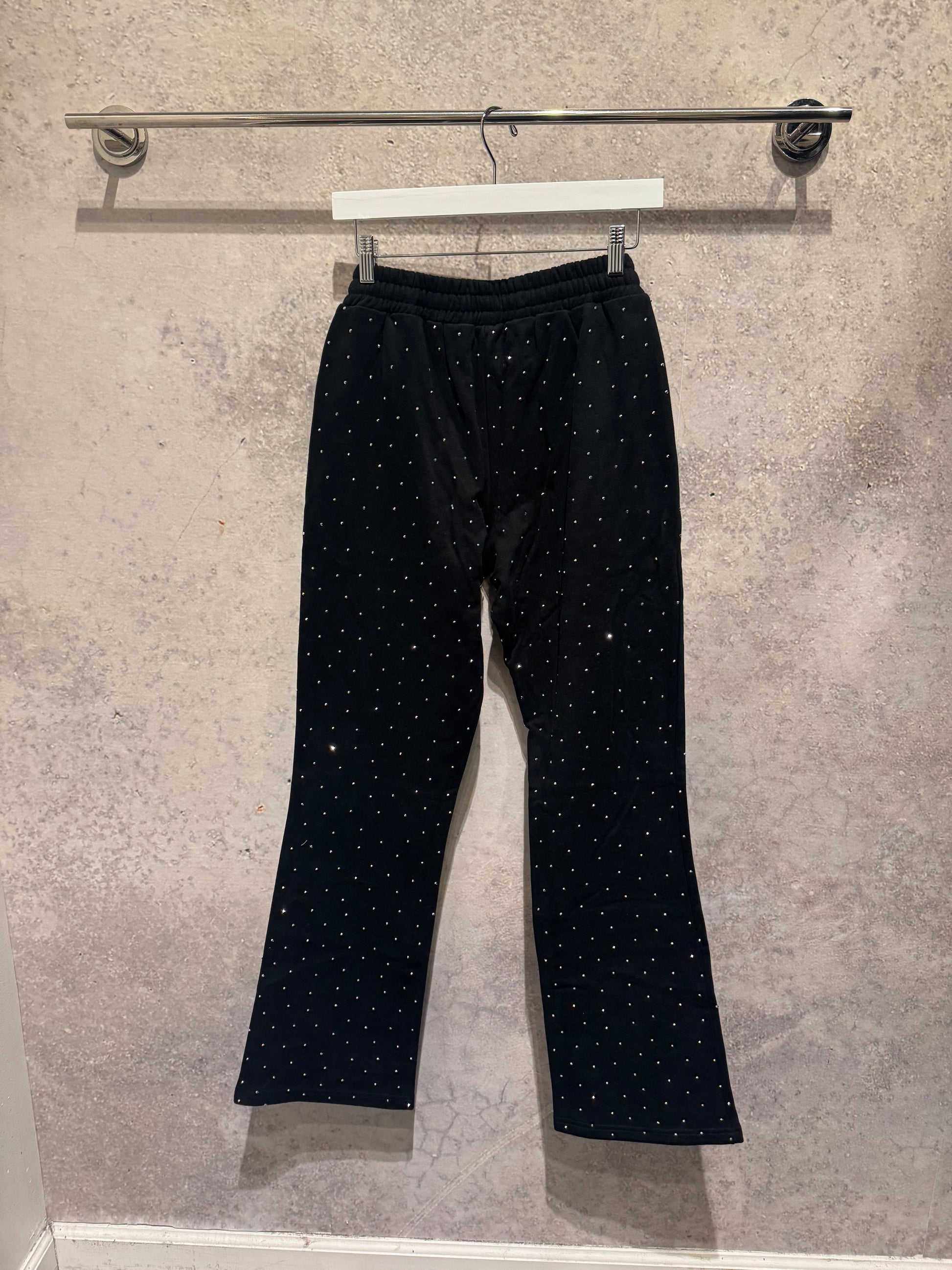 KNOTWTR RHINESTONE FLARED SWEATPANTS: