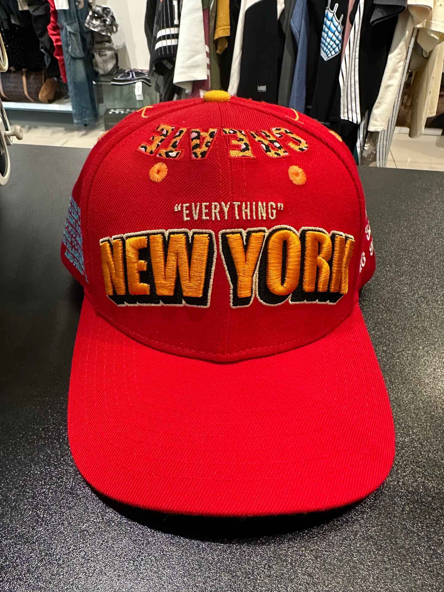 MOUR CAP: EVERYTHING NEW YORK HAT