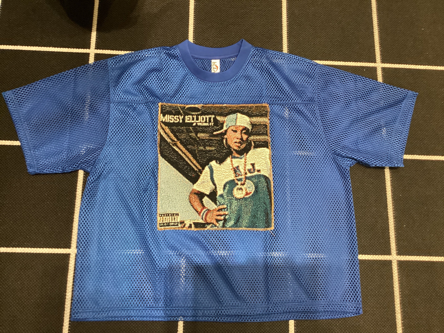 Angel gentle:Missy Elliott mesh tapestry top