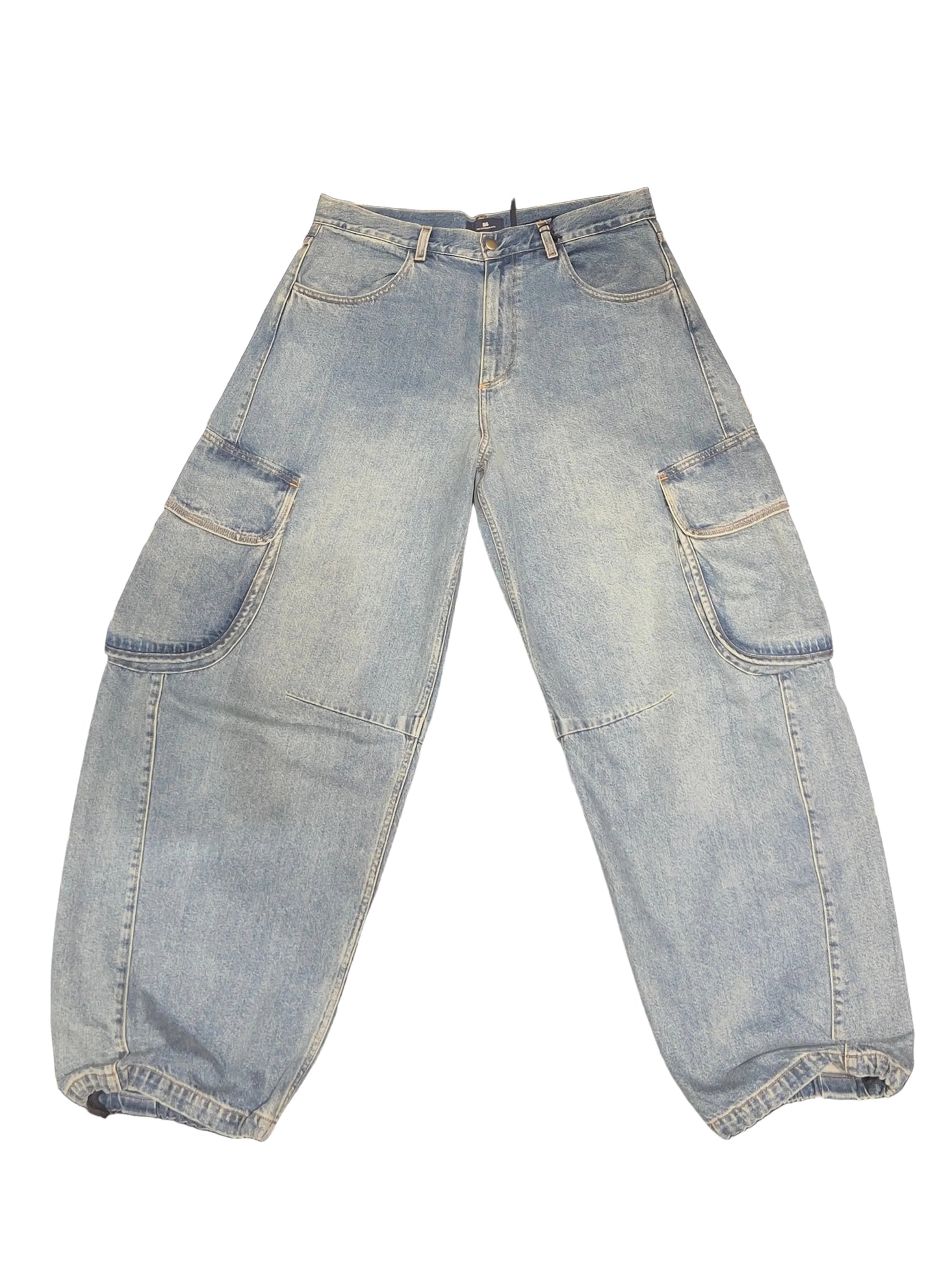 LEVI’S BAGGY FIT CARGO POCKET JEANS