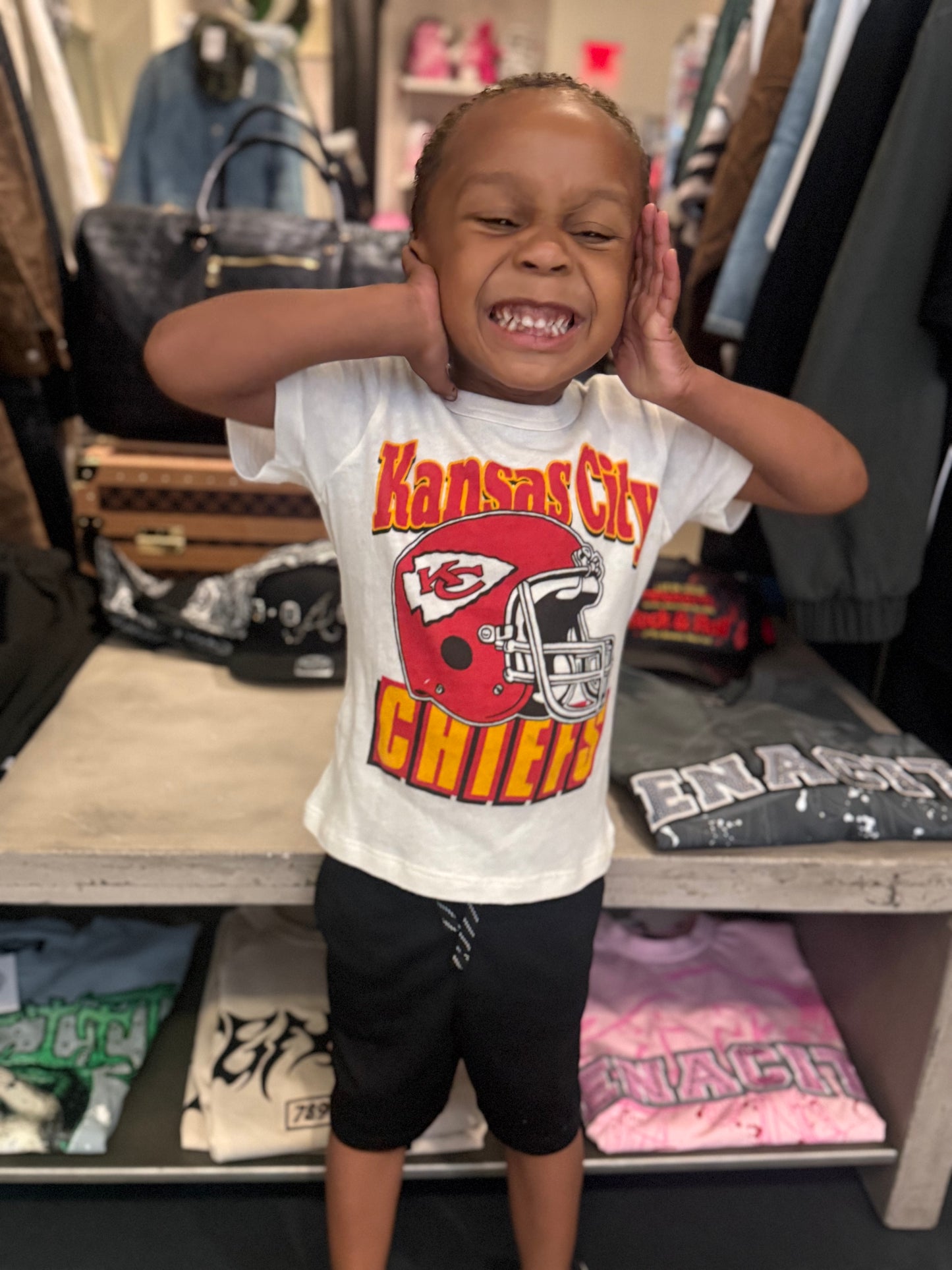 JUNK FOOD KIDS: KANSAS CITY CHIEFS GRAPHIC TEE