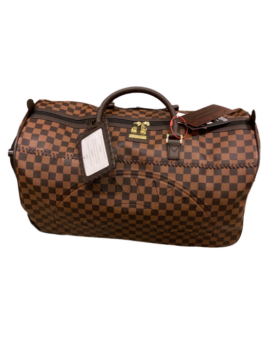 Sprayground: Core EMBOSSED CHECK WHEELY DUFFLE