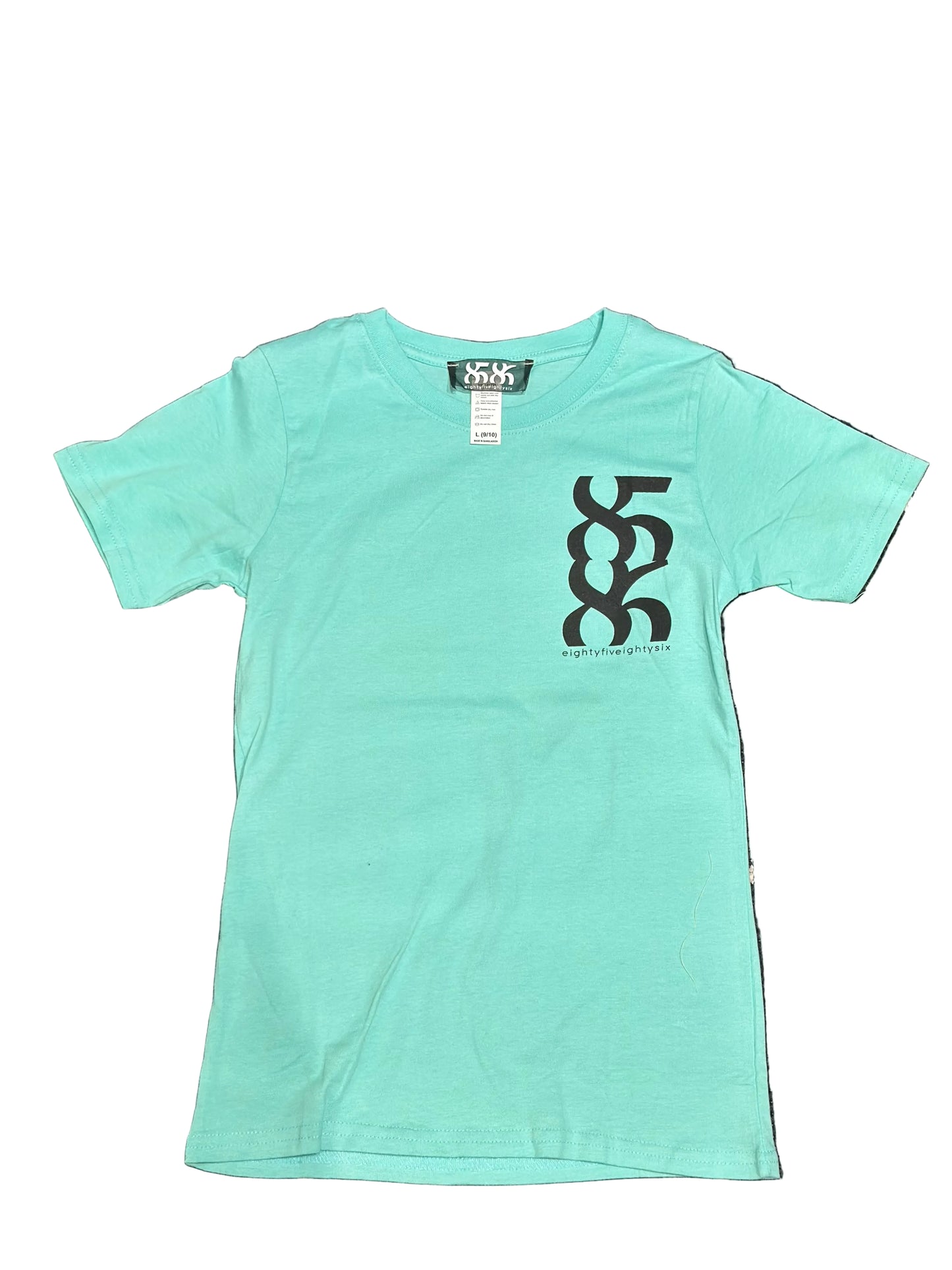 8586: KIDS GRAPHIC LOGO TSHIRT