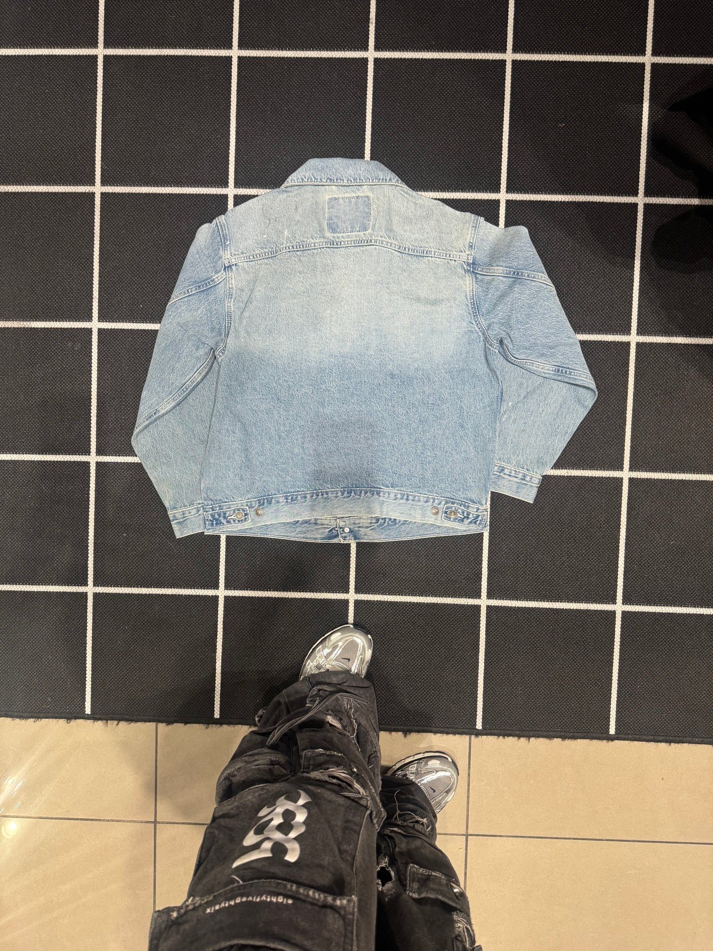 LEVIS: PAINT DISTRESSED DENIM JACKET