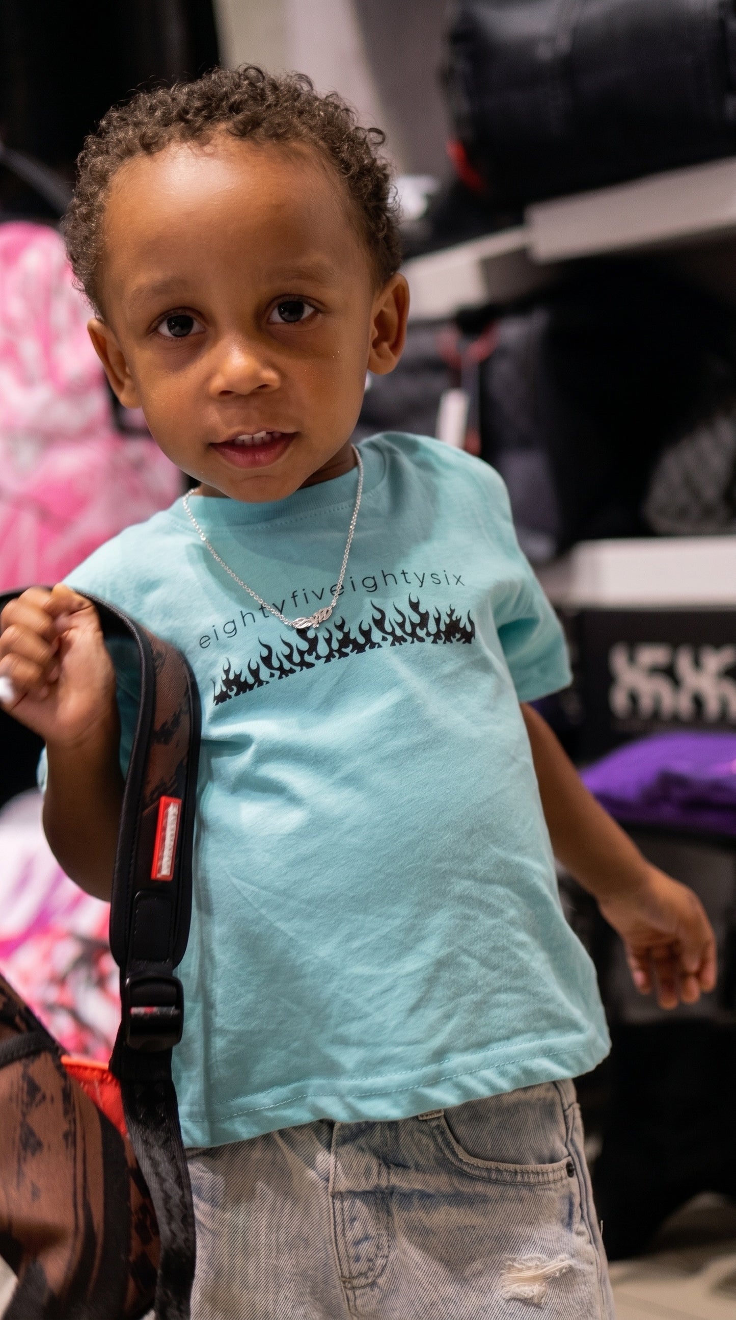 8586: TODDLER GRAPHIC LOGO TSHIRT