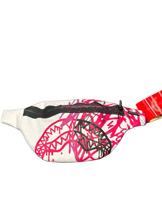 SPRAYGROUND: GRAFFITI MAYHEM REMIX CROSSBODY