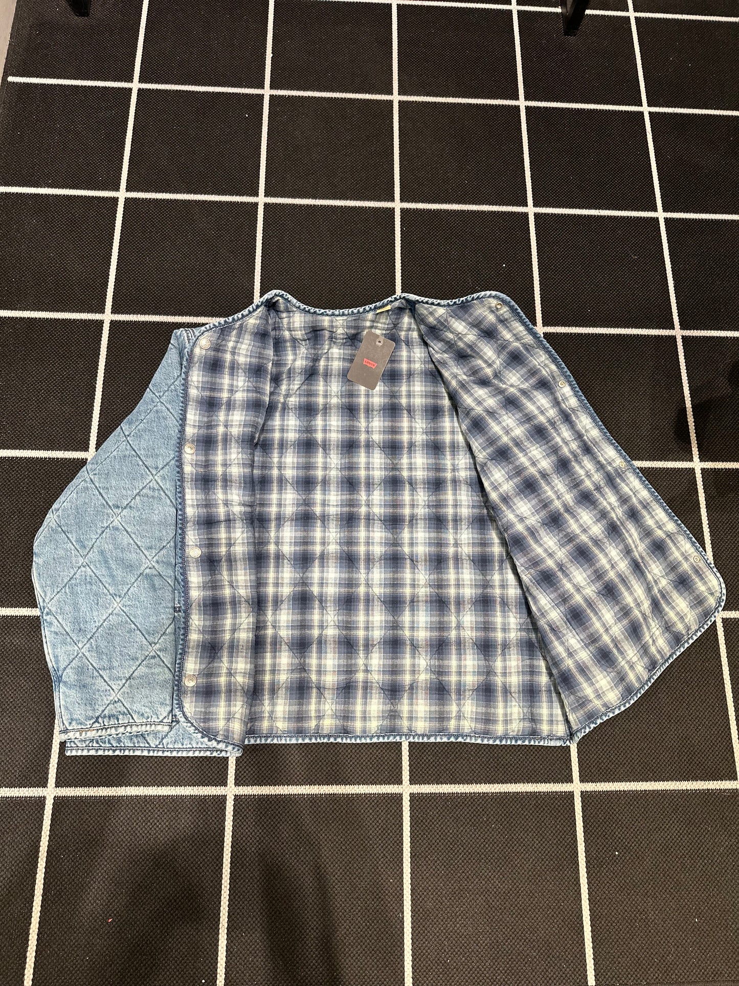 LEVIS: QUILTED BOXY DENIM JACKET