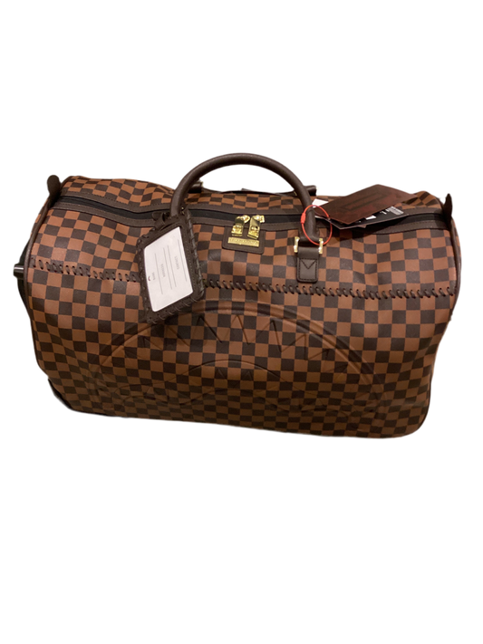 Sprayground: Core EMBOSSED CHECK WHEELY DUFFLE