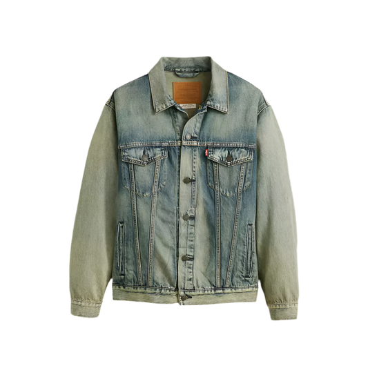 LEVI’S: LIGHTWEIGHT RELAXED FIT TRUCKER JACKET