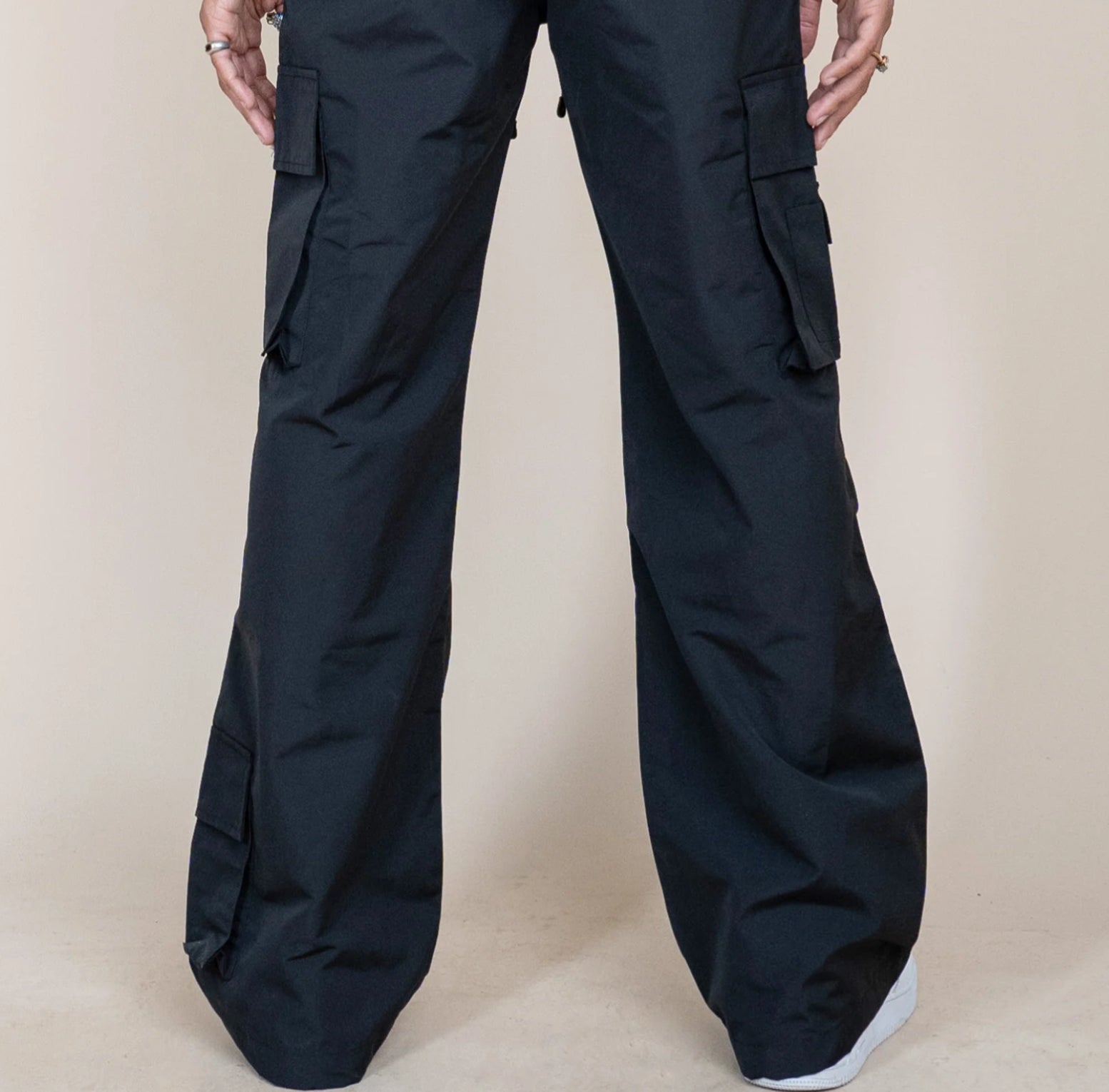 EPTM: PARACHUTE CARGO PANTS (back view on model) BLACK