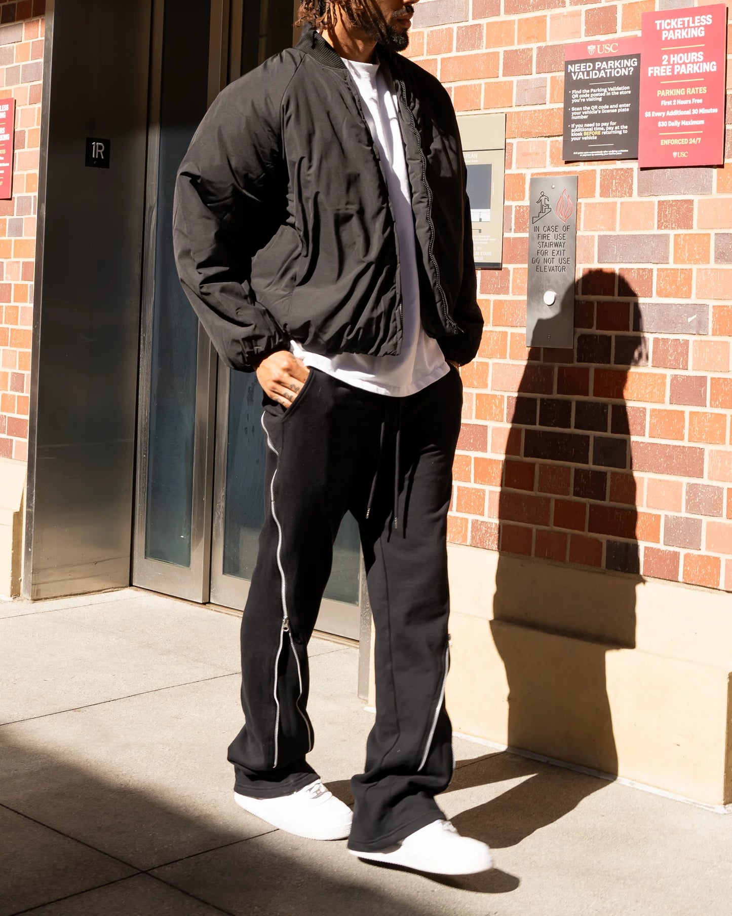 EPTM: ZIP FLARED SWEATPANTS