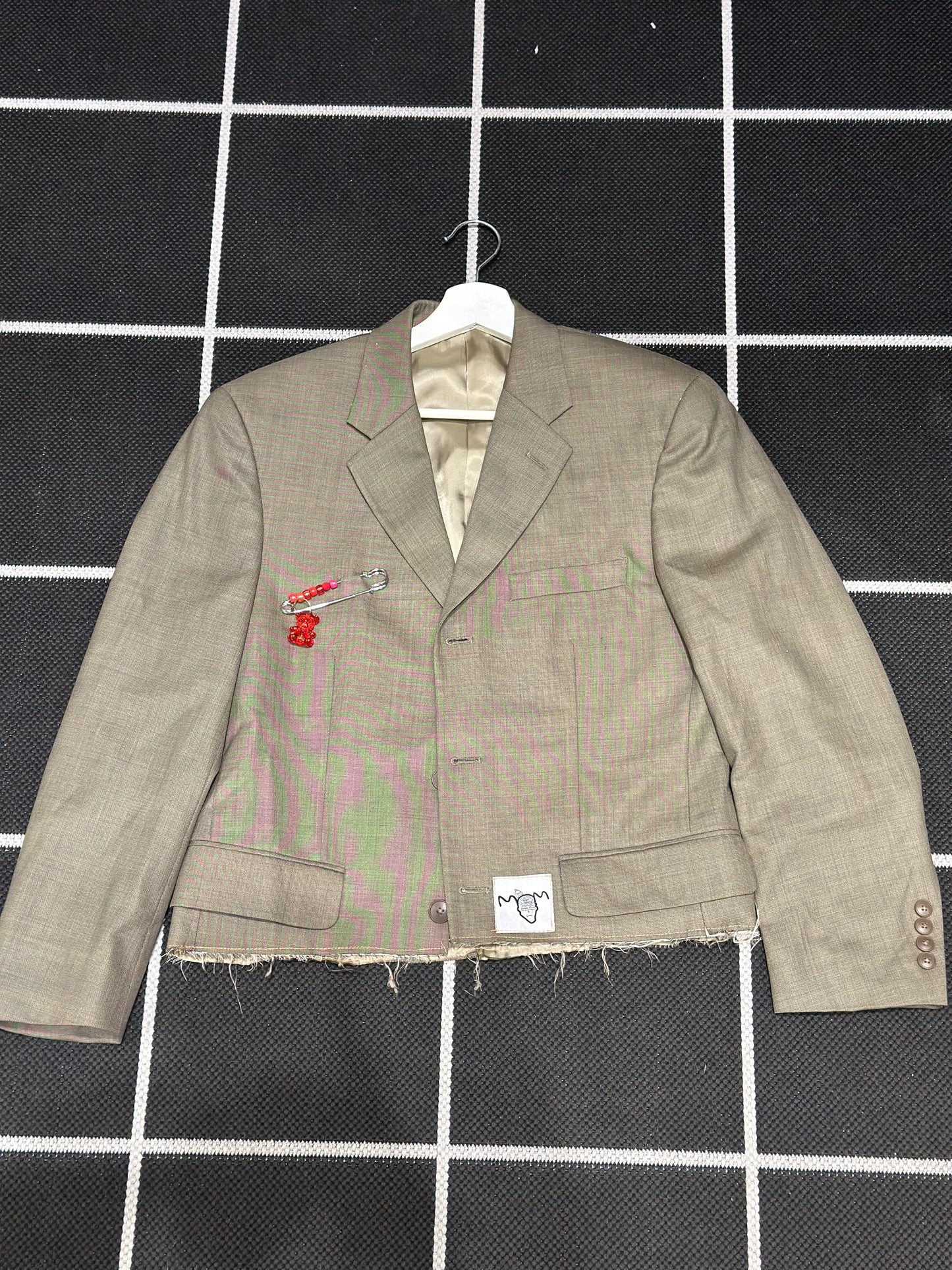 ANGEL GENTLE: UPCLYCLED CROPPED BLAZER