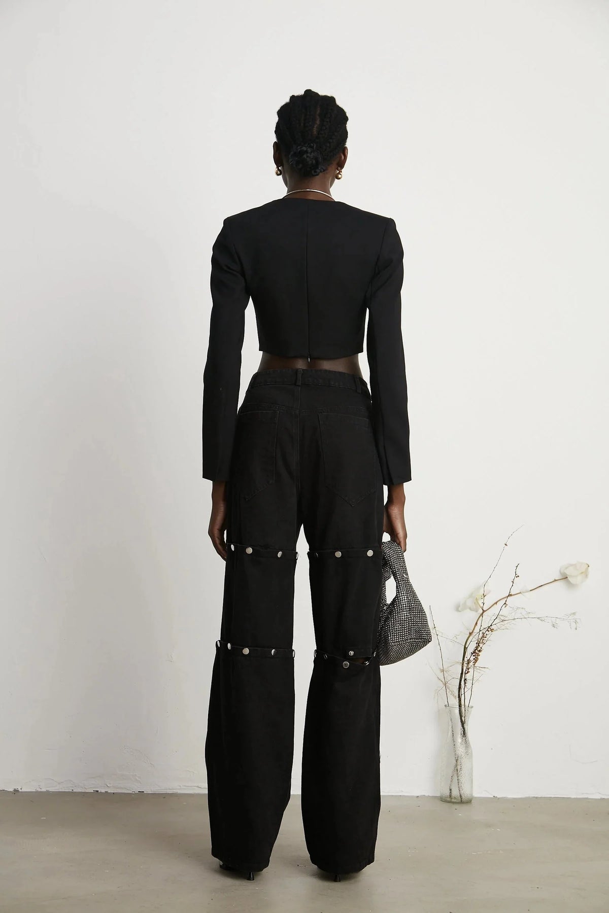 8586 BEULAH STYLE BLACK CROP BLAZER
