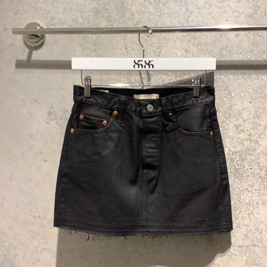 LEVIS: BLACK Icon Skirt (hanging front view)