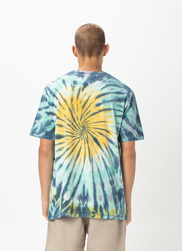 BARNEY COOLS MENS TIE DYE SPIRAL T-SHIRT - 8586 (on model back view)