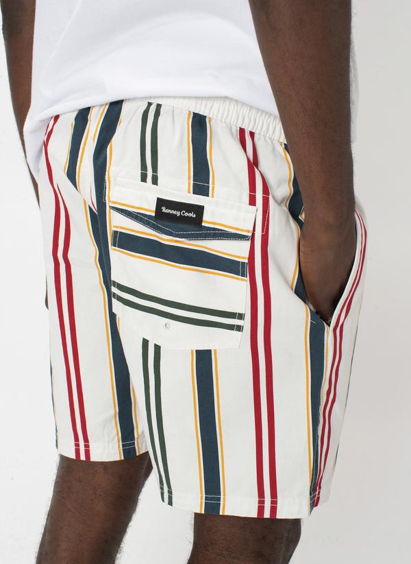 MENS WHITE GREEN RED STRIP VINTAGE FIT SHORTS - 8586 (close up back view on model)