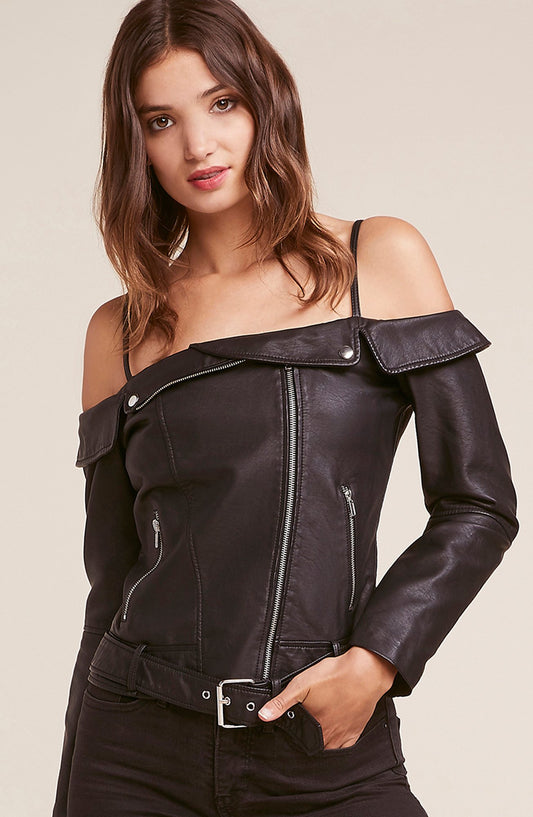 BB DAKOTA: SANDRA DEE FAUX LEATHER MOTO JACKET - 85 86 eightyfiveightysix (on model front view)