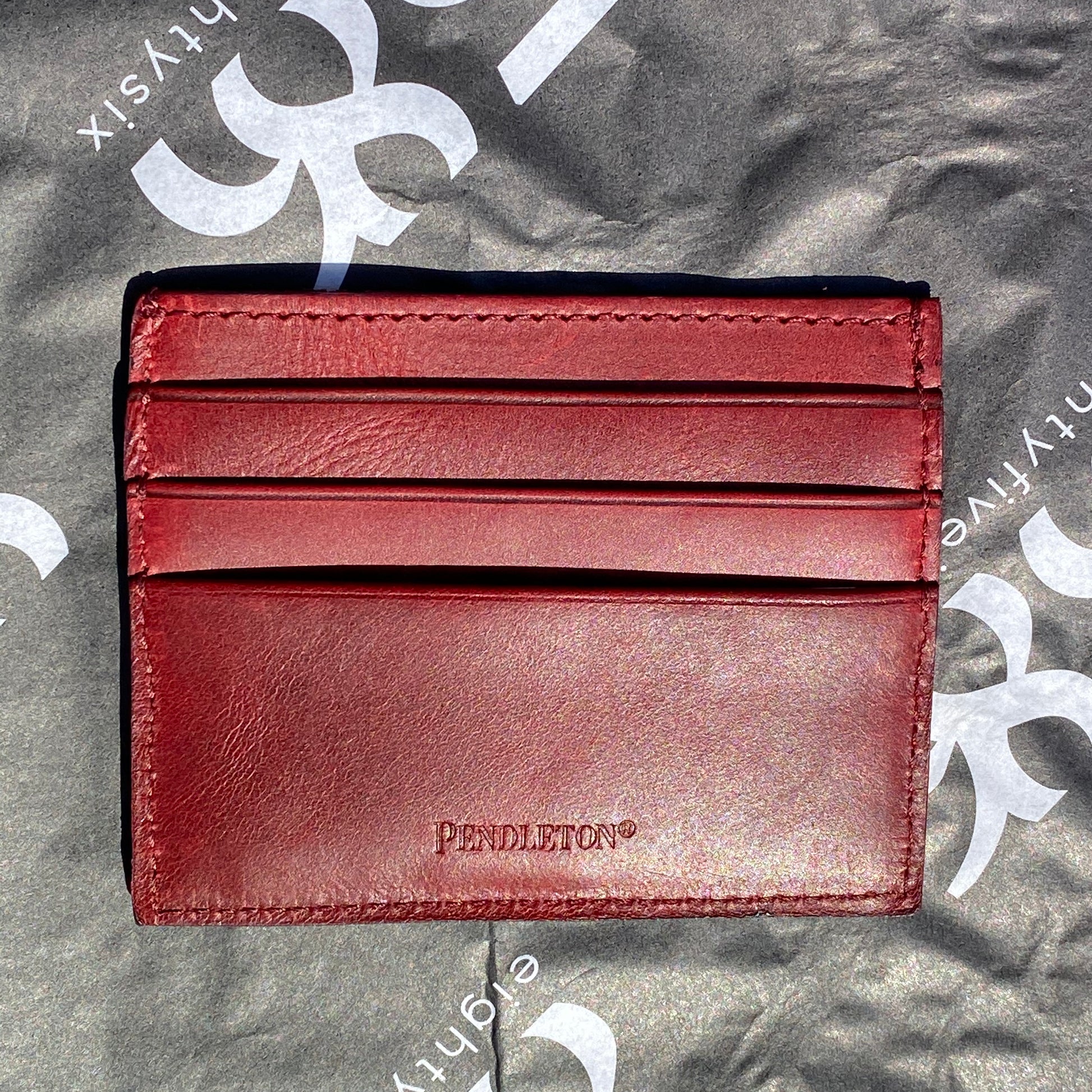 pendleton mens leather slim card case burgundy - 8586
