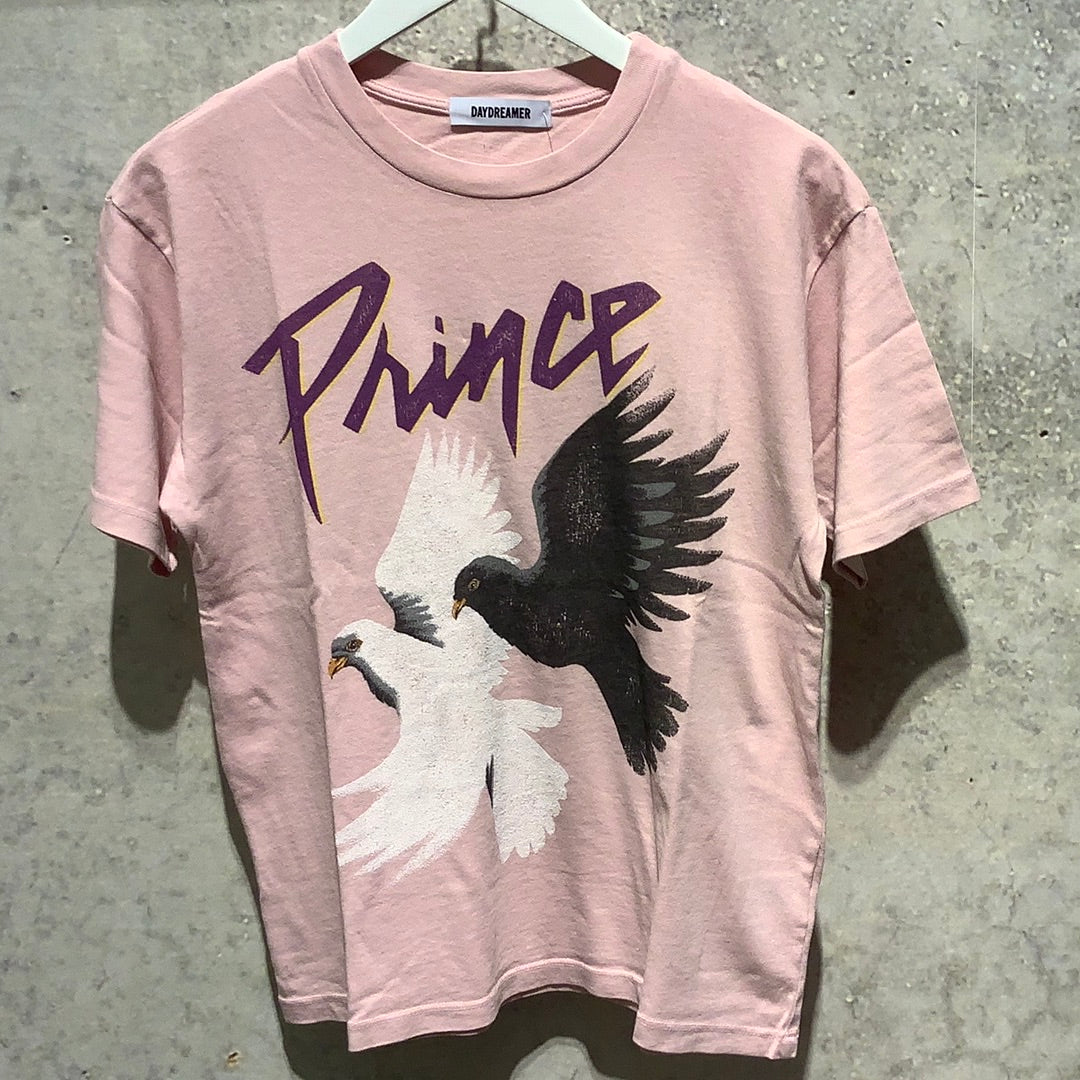 DAYDREAMER: PRINCE DOVES VINTAGE TEE