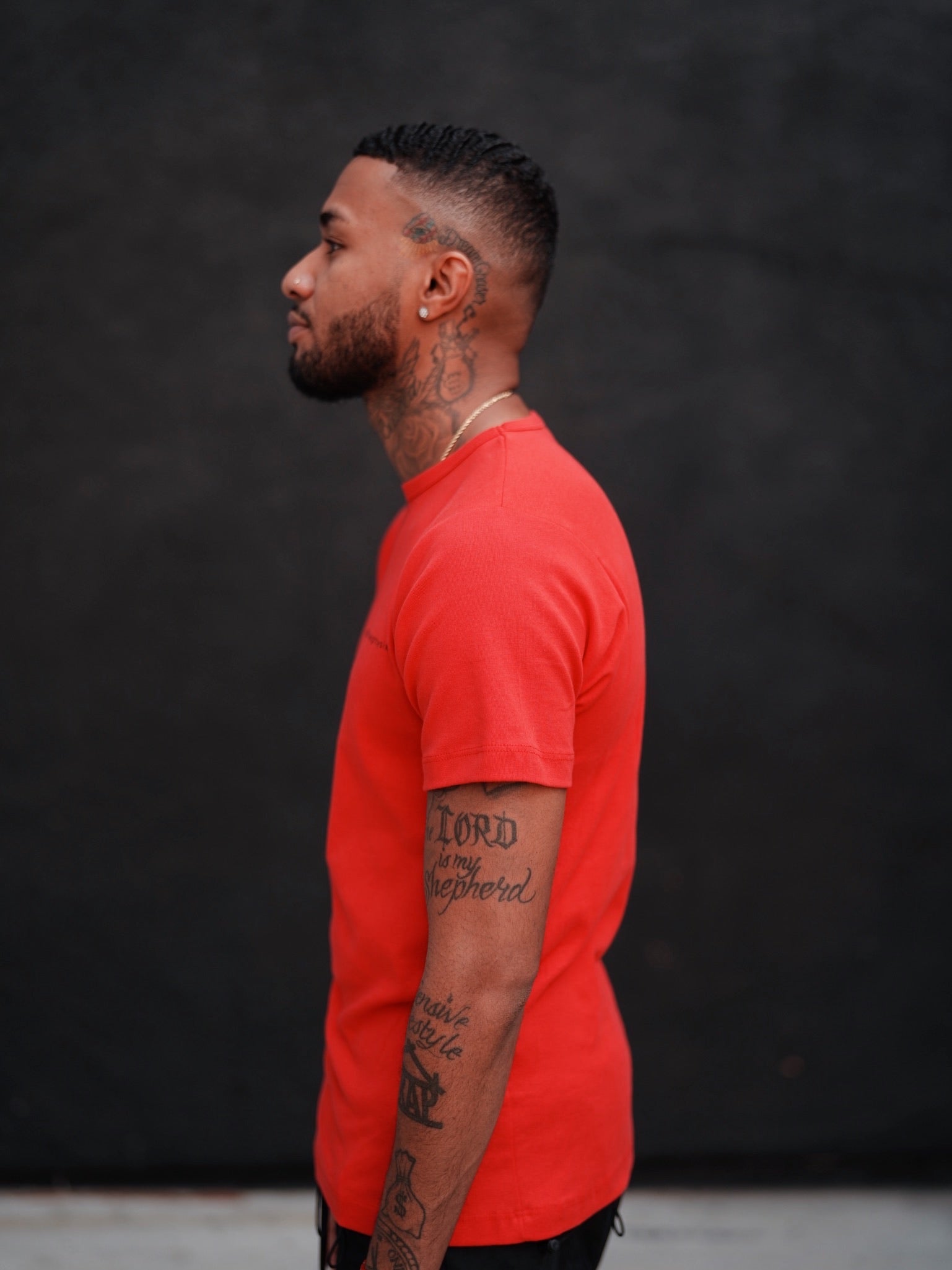EIGHTYFIVEIGHTYSIX MENS RED LOGO GRAPHIC TEE - 8586 (red side view)