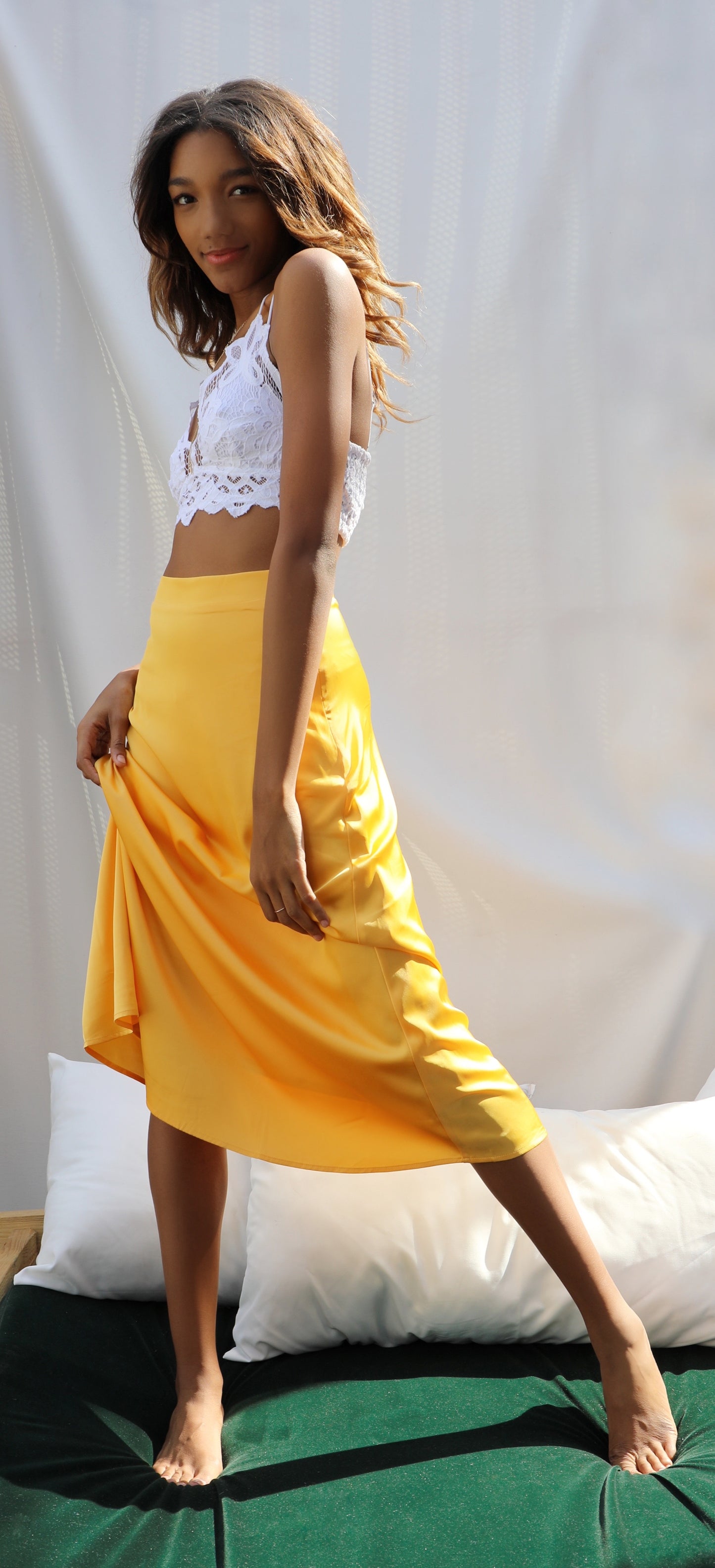 8586: SATIN MIDI SKIRT