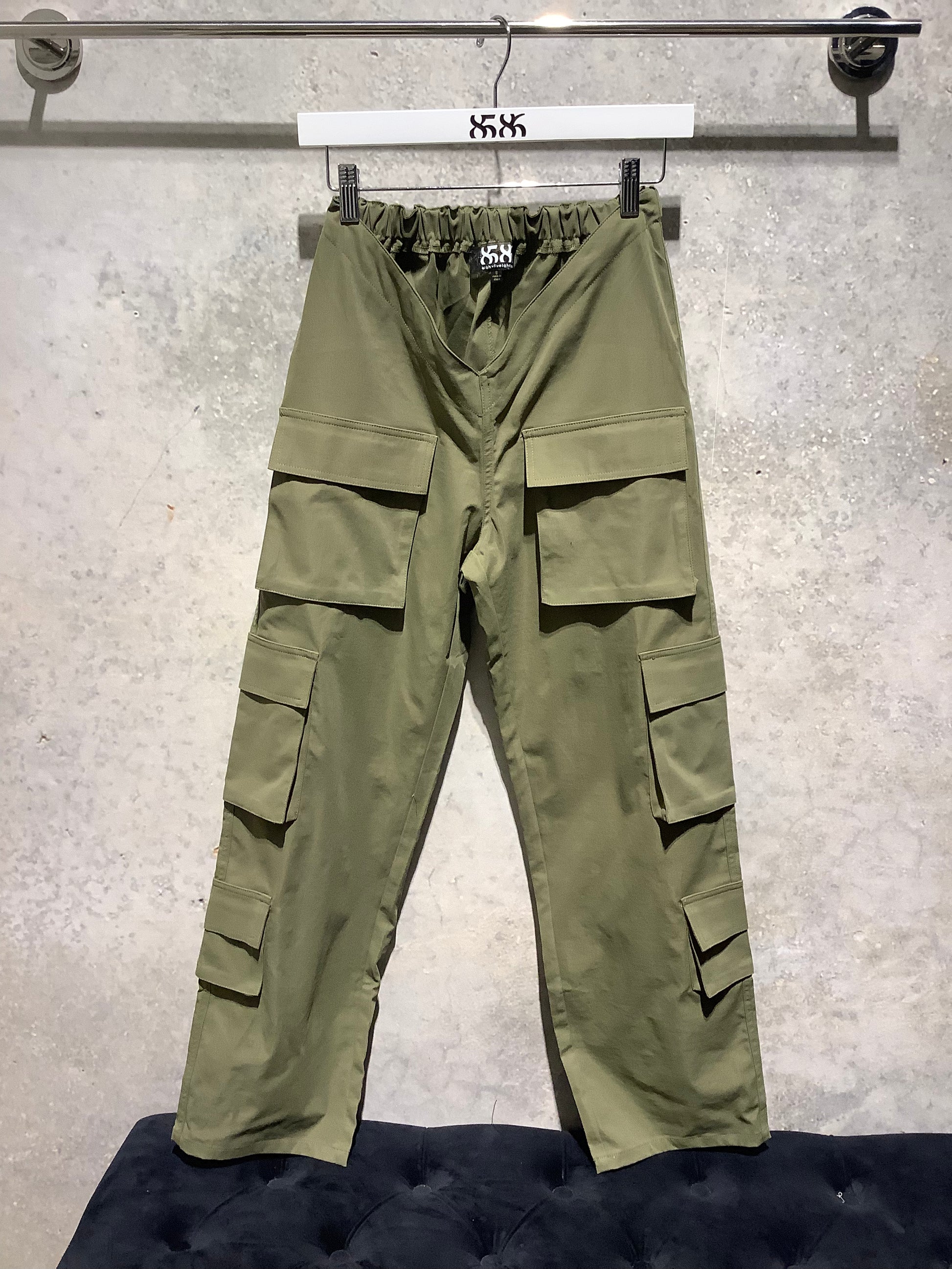 8586: V-CUT Cargo Pants – 85 86 eightyfiveightysix