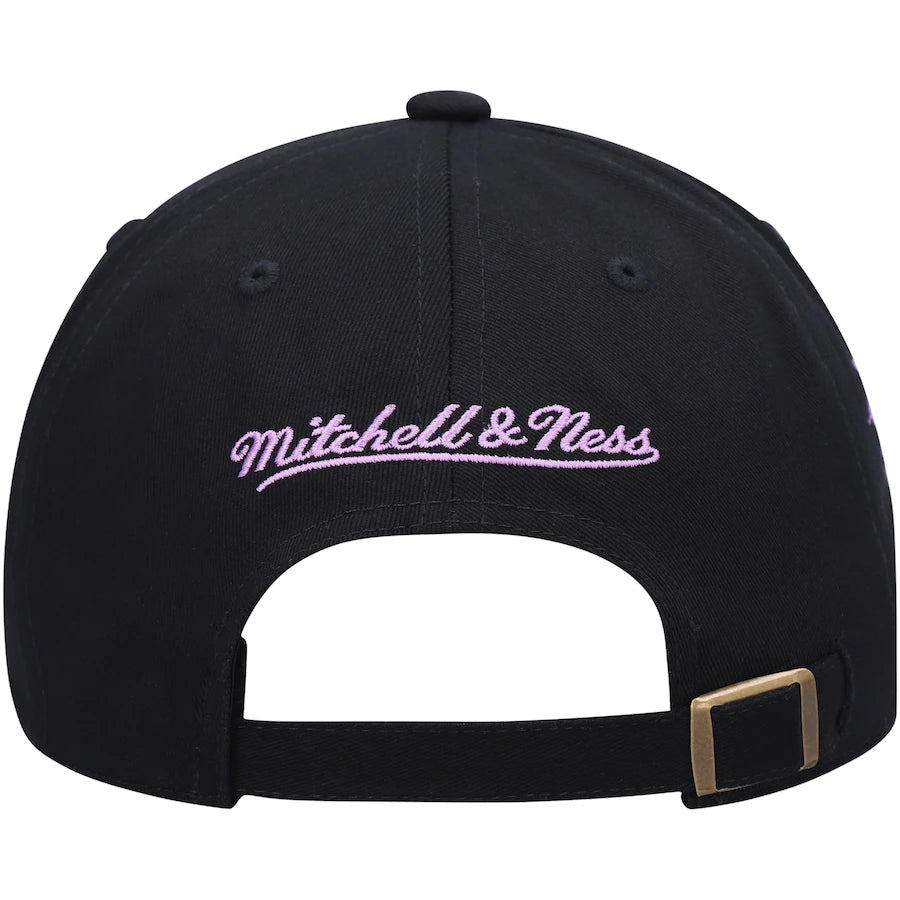 MITCHELL & NESS: NBA STRAPBACK (back view)